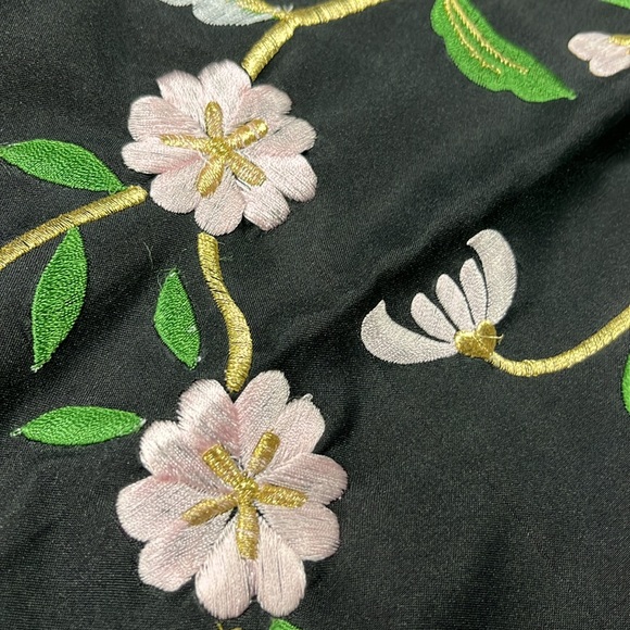 JAPANESE KIMONO NWT Floral Embroidery Red Lined w/ Pink Obi Black Obijime O/S - Picture 9 of 16